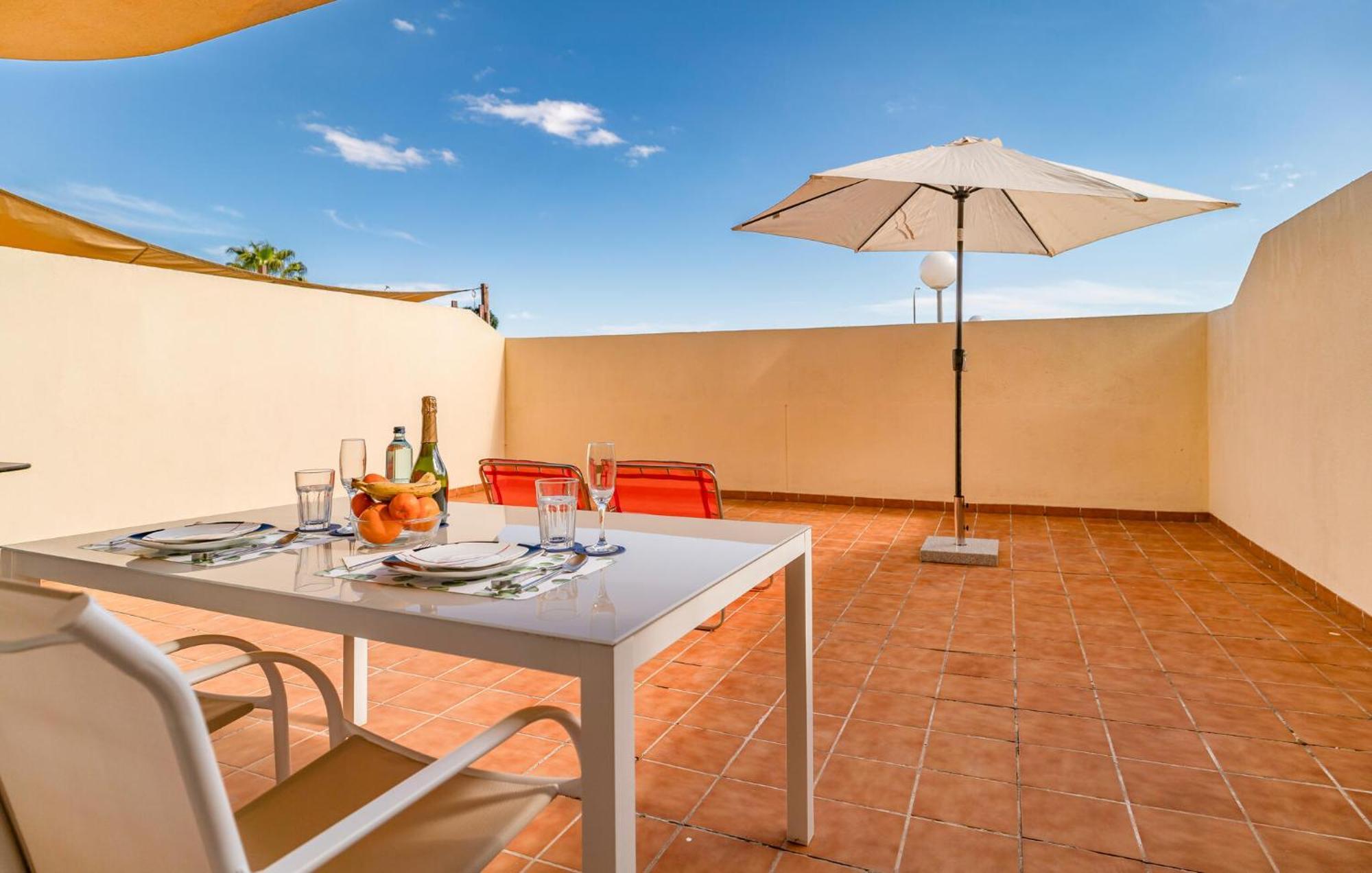 1 Bedroom Beautiful In Apartment
