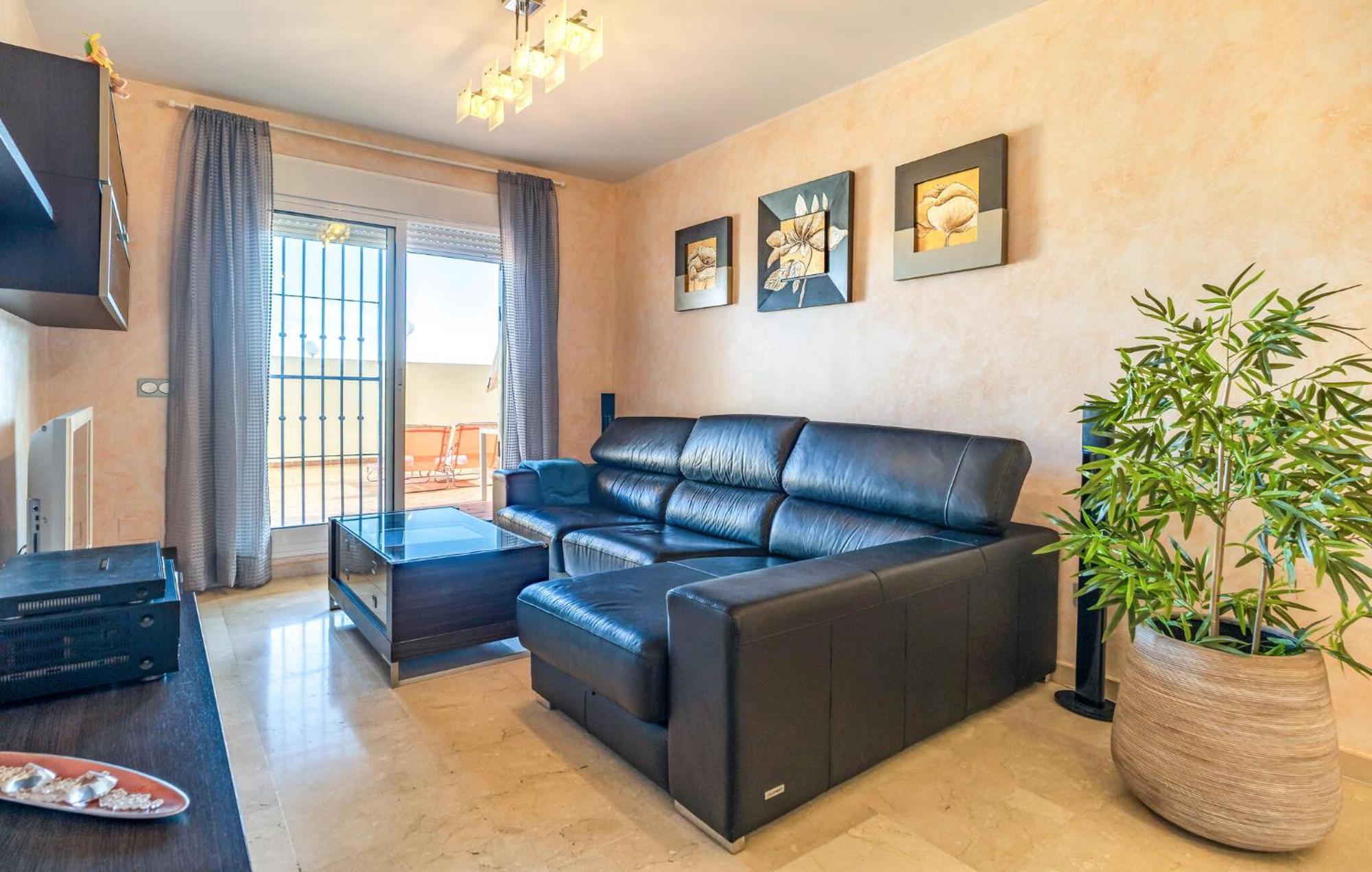 1 Bedroom Beautiful In Apartment *